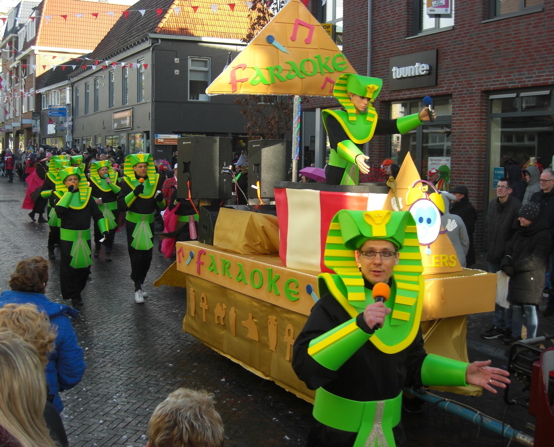 Optocht5
